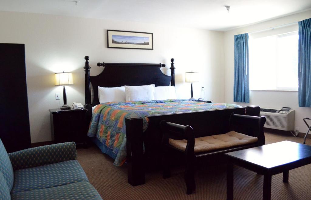 Knights Inn Quincy image 14
